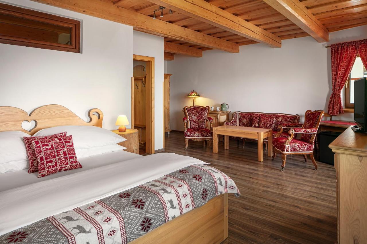 Hotel Krizovy Vrch เยเซนิค ภายนอก รูปภาพ