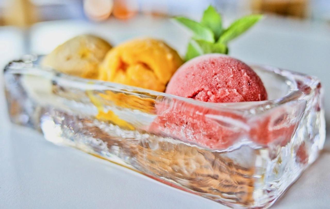 Hotel Krizovy Vrch เยเซนิค ภายนอก รูปภาพ